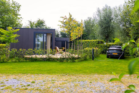 Duurzaam vakantiehuis met eigen laadpaal op camping De Oosterweide in Drenthe