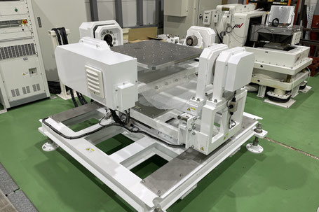 船の揺れを再現して検査する機械