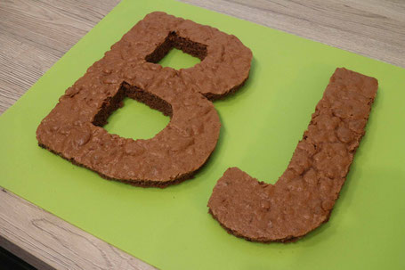 letter cake