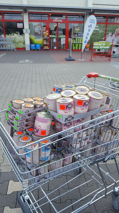 Fressnapf BM-Spende, Foto: Oetken