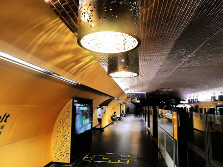 Paris Metro Stationen: Cité