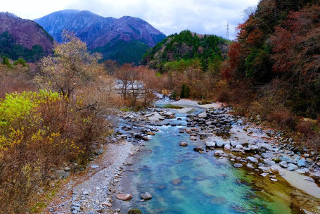 Top 10 Japan Reiseziele: Wandern in den Alpen bei Takayama
