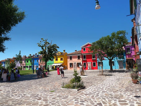Venedig Murano Sehenswürdigkeiten: Burano, die Insel der bunten Häuser