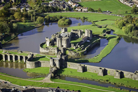 Luftbild des Caerphilly Castles