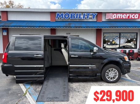 2015 Chrysler Wheelchair Vans