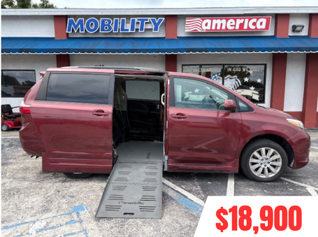 2015 Toyota Sienna Wheelchair Van
