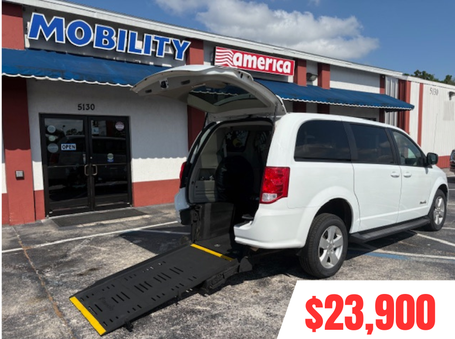 2018 Dodge Grand Caravan Wheelchair Van