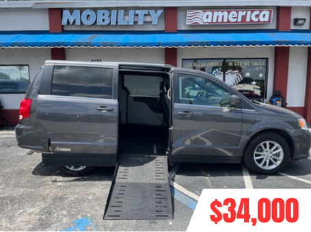 2019 Dodge Grand Caravan Wheelchair Van