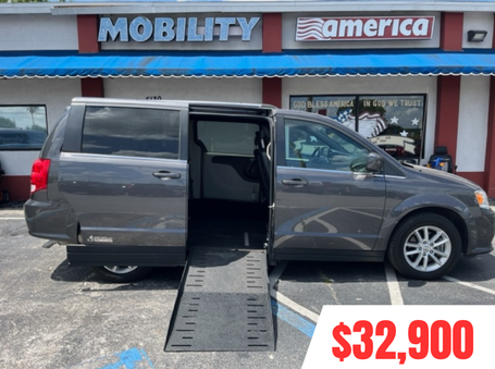 2019 Dodge Grand Caravan Wheelchair Van