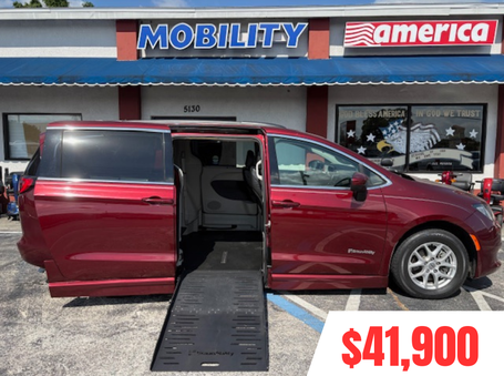 2021 Chrysler Wheelchair Vans