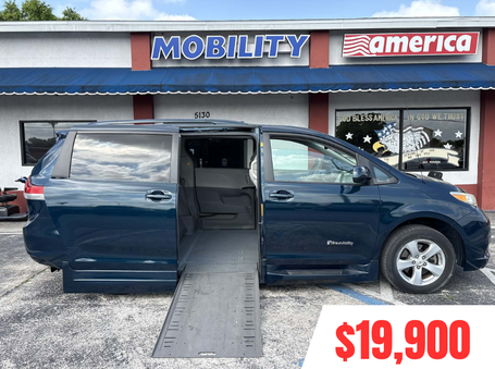 2011 Toyota Sienna Wheelchair Van