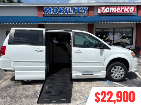 2017 Dodge Grand Caravan Wheelchair Van