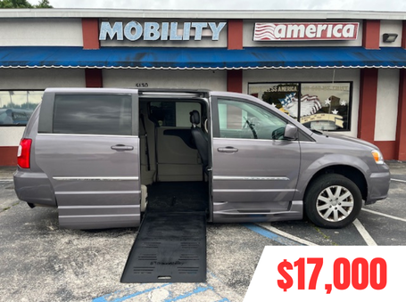 2014 Chrysler Wheelchair Vans