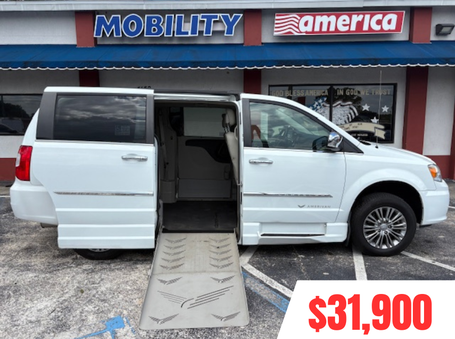 2015 Chrysler Wheelchair Vans