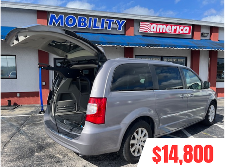 2016 Chrysler Wheelchair Vans