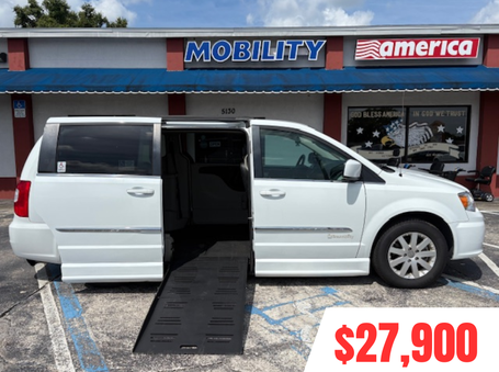 2014 Chrysler Wheelchair Vans