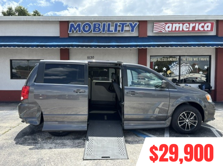 2018 Dodge Grand Caravan Wheelchair Van