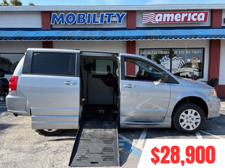 2018 Dodge Grand Caravan Wheelchair Van