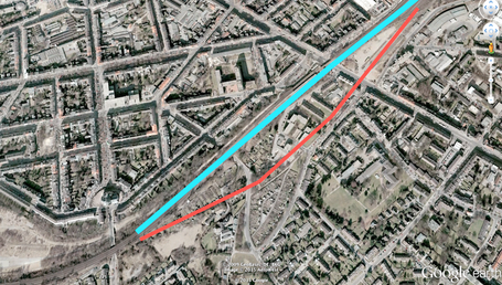 Verlegung der Bahntrasse: Rot = alte Trasse. Blau = jetziger Trassenverlauf