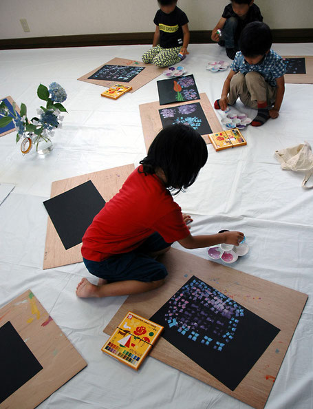 あじさい スタンプや糸を使って描く 幼児 小学生 茅ヶ崎の絵画教室 造形教室あとりえこも