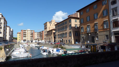Hafenszene in Livorno