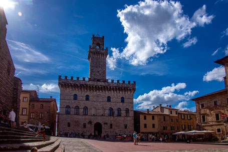 Montepulciano: Piazza Grande e Palazzo Comunale