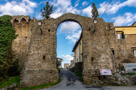 Malmantile: porta di ingresso alle mura