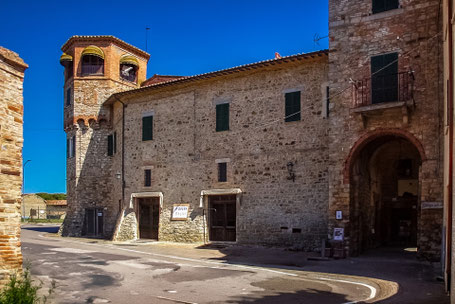 Mugnano: il borgo dei dipinti