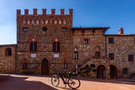Montebenichi - Castelletto di Piazza Gorizia