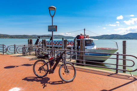 Lago Trasimeno: attracco Isola Polvese