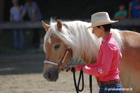 Priska Kelderer mit Wahrsager-R (Champ)