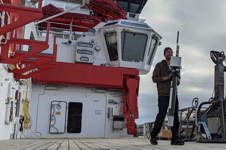 Finally, an easy-to-deploy gear which can be dropped into the water over the side without a crane: Simon Tewes, BSH, proudly presents his ARGO float.