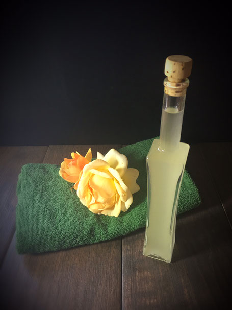 Massageöl selbst gemacht, Massageöl Rosenhydrolat, Massageöl Rosenwasser, Massageöl für Babys, Massageöl für empfindliche Haus