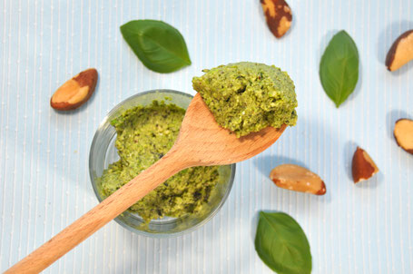 Erbsenpesto, veganes Pesto, Pesto mit Erbsen, Pesto Paranüsse, vegan Paranüsse