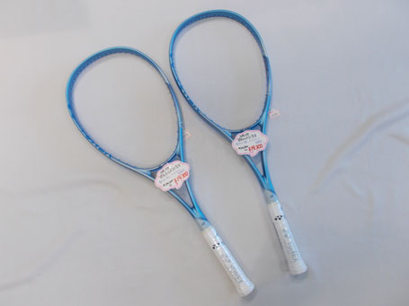 宝石のようなカラーのラケット 新発売！ - 健康的なライフスタイルを