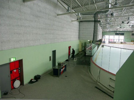 Dichtheitsprüfung einer Eissporthalle