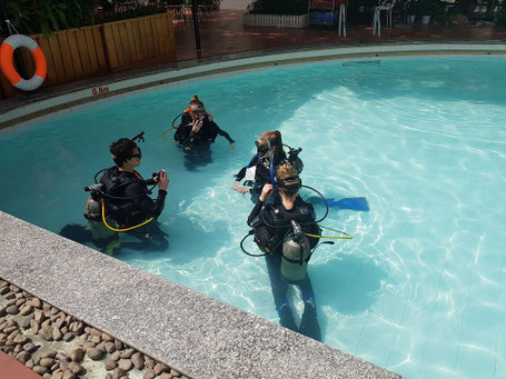Rainbow Divers Vietnam PADI Dive Center | Rainbow Divers MSDT pool Session Training Nha Trang, Vietnam