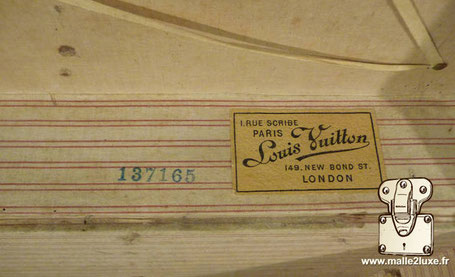 Etiquette Malle et valise : Paris 1 rue Scribe Louis Vuitton 149 New Bond St London