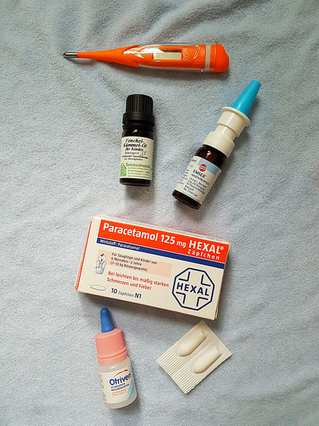 Fieberthermometer; Kinderkrankheiten; Baby krank; Paracetamol; Das wird noch schlimmer