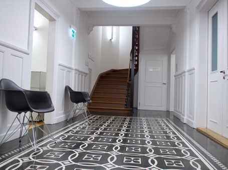Physiotherapie Basel Praxis mit Physiotherapeut
