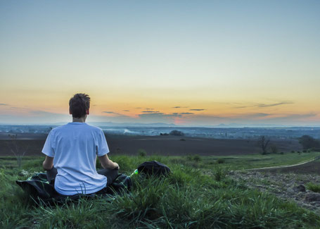 2022 verlangen die Konstellationen meditativen Weitblick
