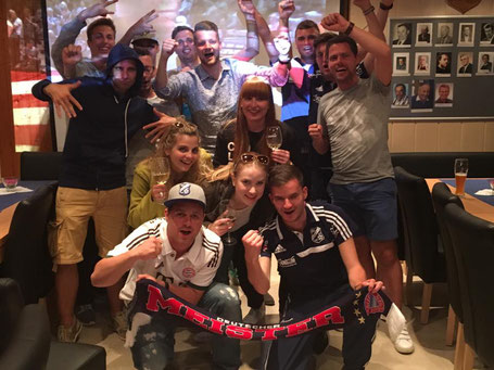 Der SV Hausen feiert drei Punkte und den Pokalsieg der Bayern