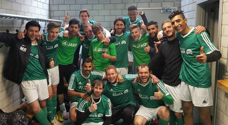 Der FC Wahlwies feiert seinen Sieg beim SV Allensbach II