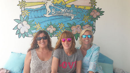 Marianne Scherer mit Freunden auf Mallorca