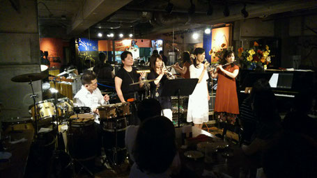 Trio FreedomさんとManaMikiとのコラボの様子。楽しかったです。