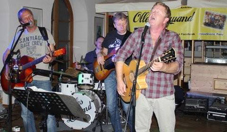 Olles Leiwand spielt live Lieder von Fendrich, Ambros und Danzer im Naschmarkt