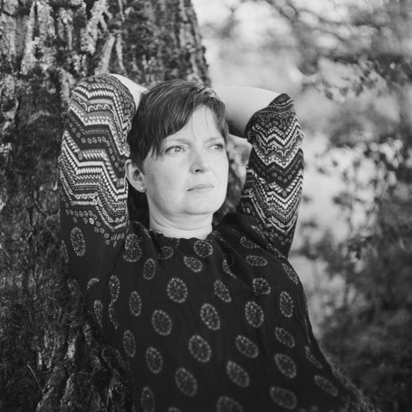 Portrait meiner Frau mit Mamiya C33 (Ilford FP4 Plus 124)