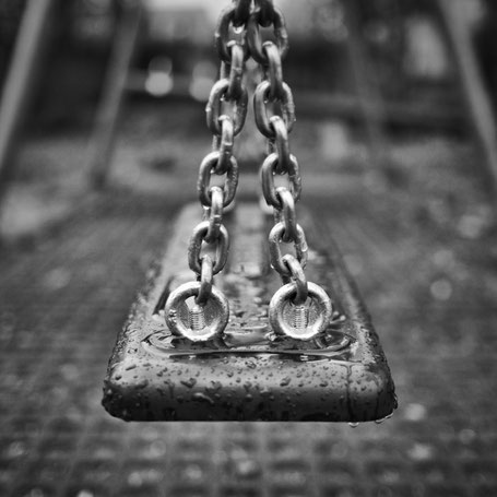 Einsam, kalt und Nass am Spielplatz
