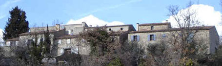 Très grand gîte dans le Luberon avec piscine pour groupes