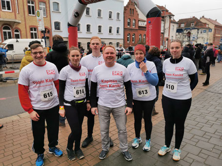 v. l. Robert, Heike, Elias, Steve, Andrea und Nadine laufen als Team Kanitz für den Landratskandidat